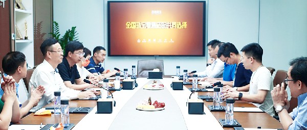 熱烈歡迎北京工美集團(tuán)一行蒞臨港福參觀交流