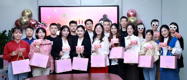 這場(chǎng)生日會(huì)，“開(kāi)心指數(shù)”爆棚！