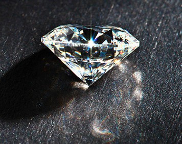 八克拉鉆戒多少錢？幾百萬甚至上千萬