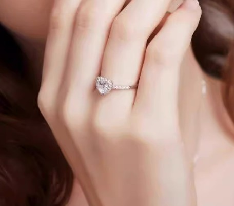 什么樣的鉆戒比較保值?教你如何選購(gòu)保值鉆戒