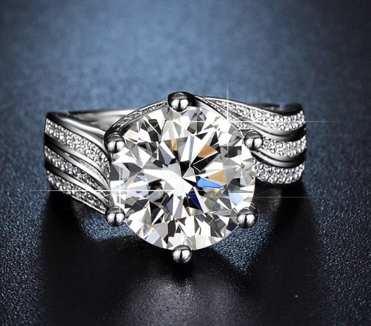 5克拉鴿子蛋鉆戒多少錢？看看這些影響鉆戒價(jià)格的4C因素