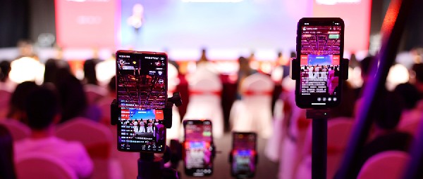 數(shù)字賦能，智慧終端——云柜臺(tái)升級(jí)“智慧金店”平臺(tái)發(fā)布會(huì)圓滿(mǎn)舉辦！