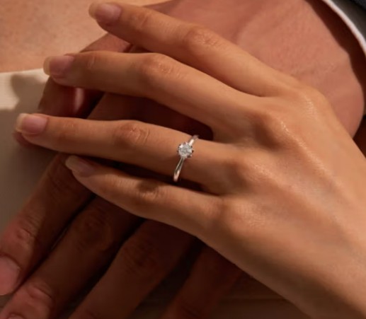 鉆戒性價(jià)比高的品牌排行