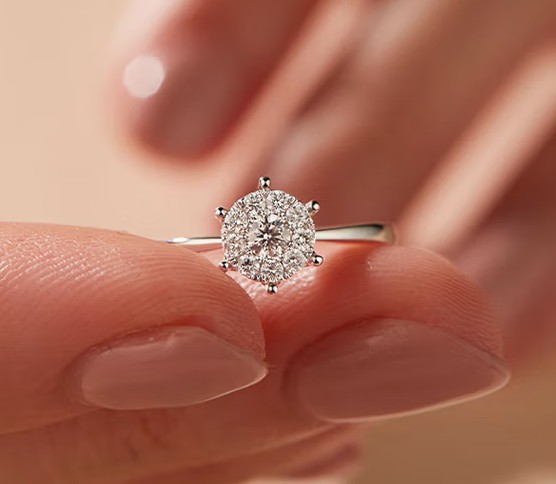 一克拉的鉆戒值多少錢(qián)